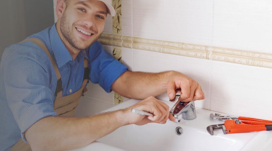 Professional clogged drains services in Kellyville, OK